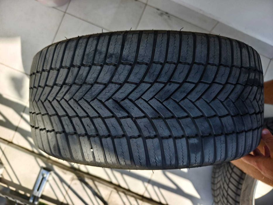 Bridgestone Weather Control A005 EVO, 225/40 R18 92Y (всесезонни гуми)