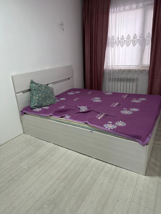 Кровать в хорошем состоянии