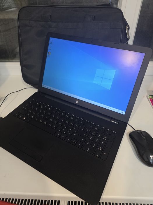 Срочно продам  ноутбук HP с сумкой и мышкой