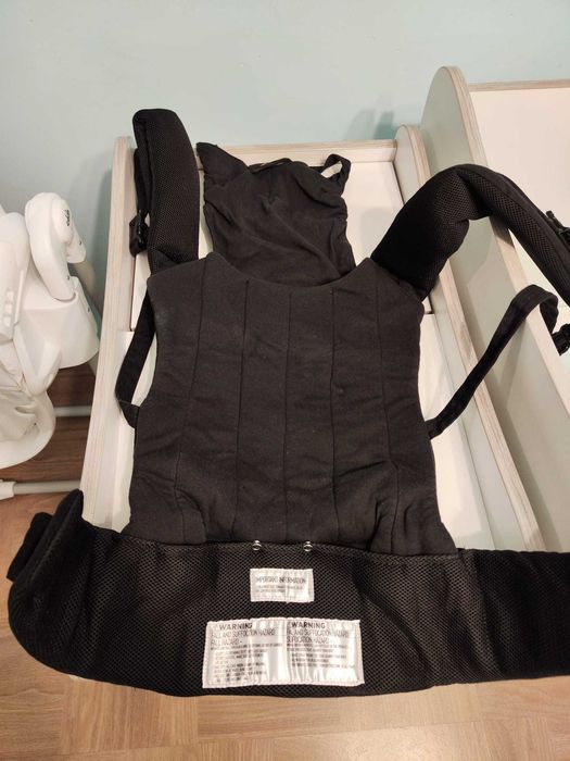Mountain Buggy Juno Мултифункционално кенгуру