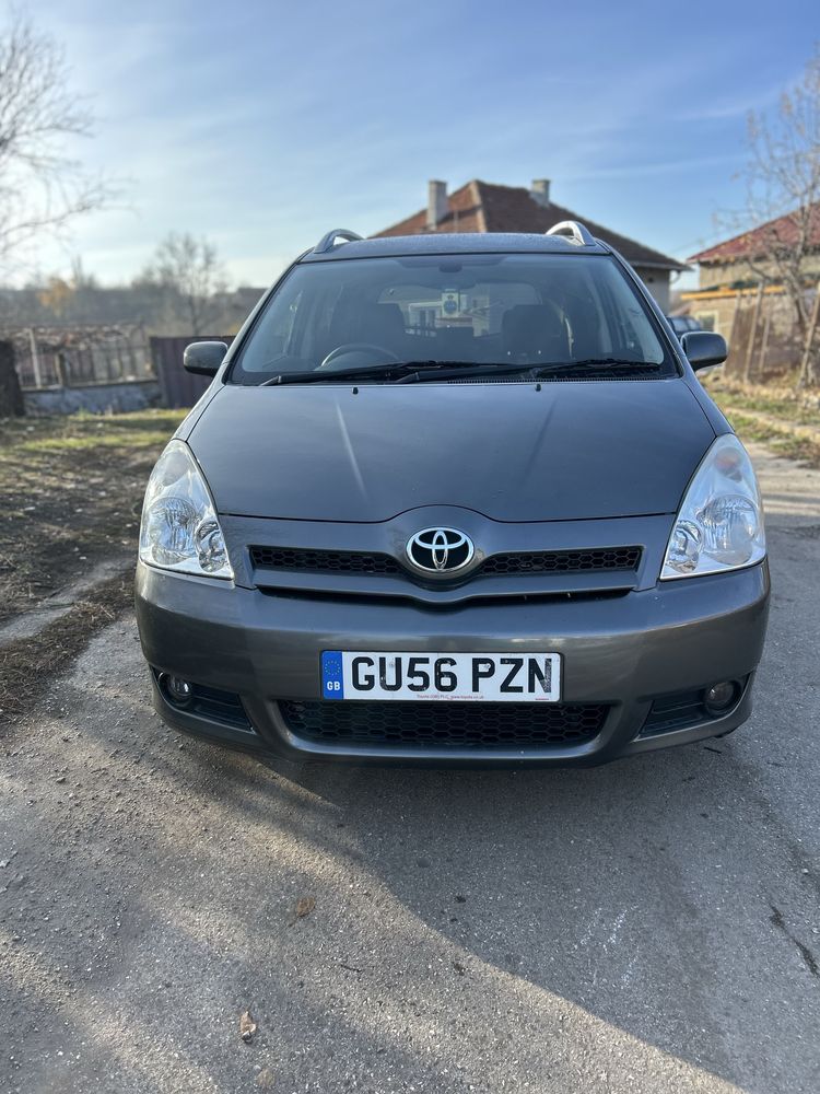 Тойота Корола Версо 2,2д-кат 177кс на части/Toyota korola verso 2,2 d