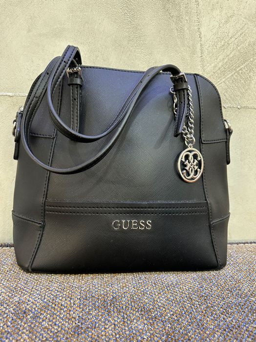 Чанта на Guess ,оригинална нова