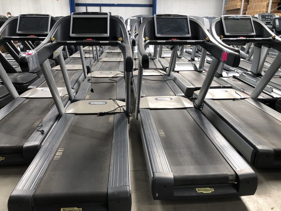 Depozit aparate fitness technogym