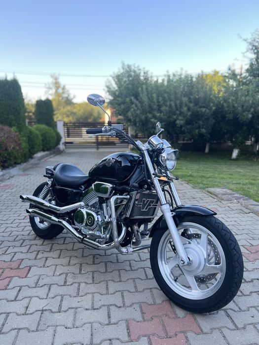 Honda vf750 Magna(Bobber)