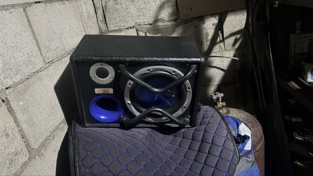 Продам сабвуфер
