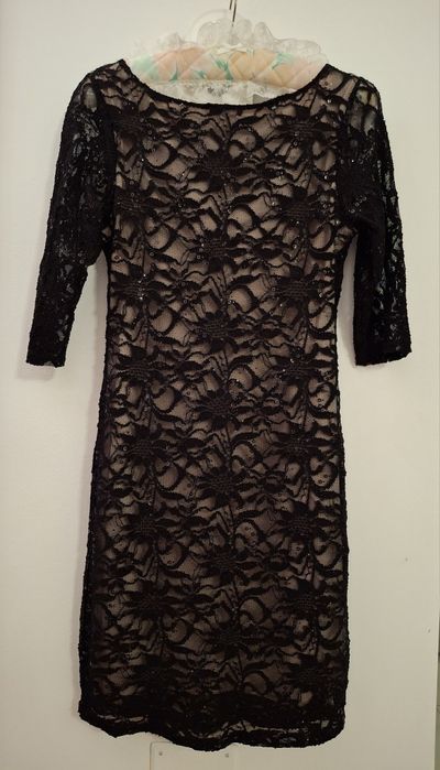 Rochie Evie elegantă din dantelă neagră si paiete