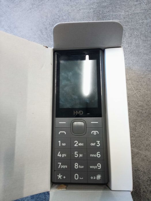 HMD 150 Music Dual SIM нов сив телефон с 32GB и 8MP камера