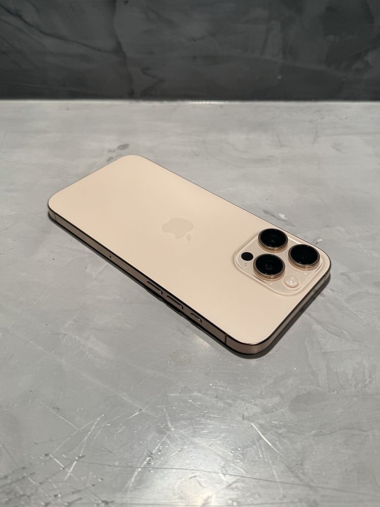 КАТО ЧИСТО НОВ Iphone 16 Pro Max Desert Titanium + гаранция