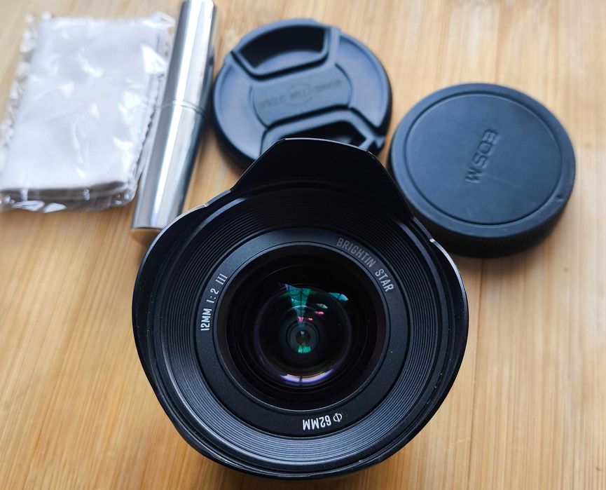 Объектив широкоугольный 12mm F2.0 для Canon EF-M
