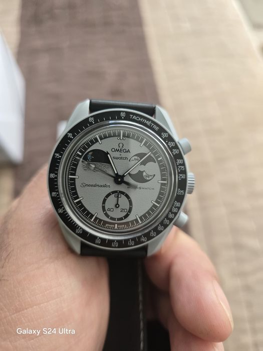 Swatch x Omega Bioceramic Moonswatch Mission to Earthphase