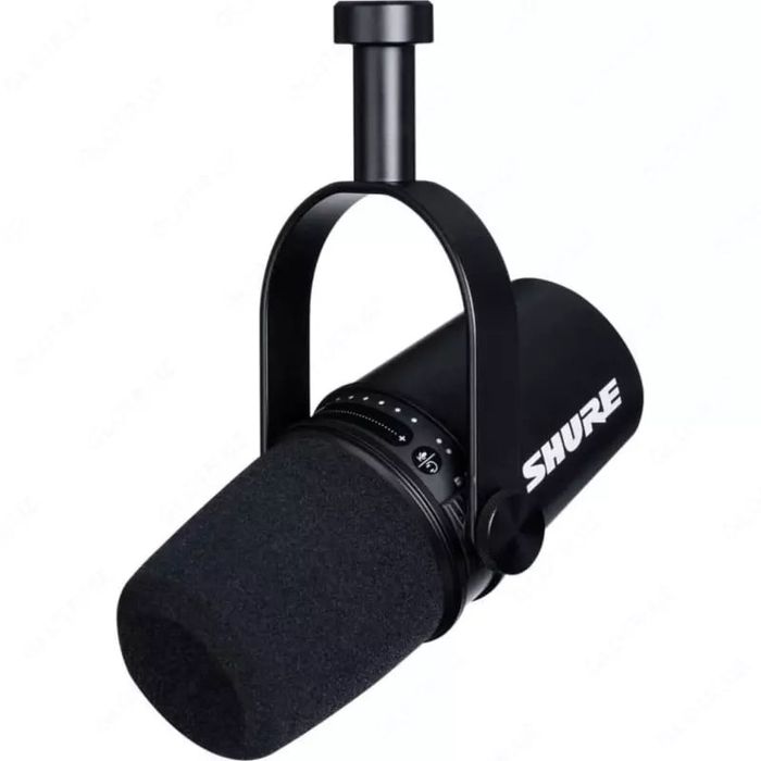 Студийный микрофон Shure MV7
