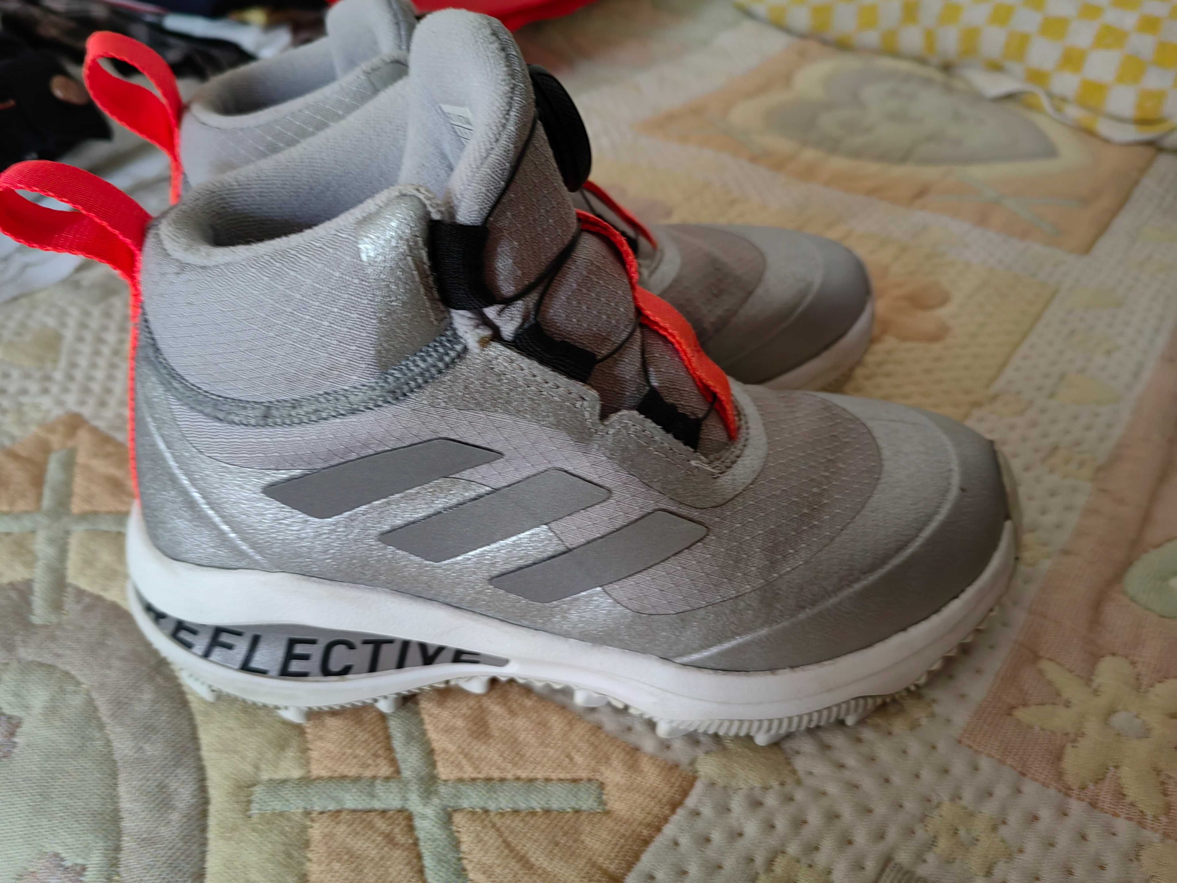 Детски обувк/ апрески adidas