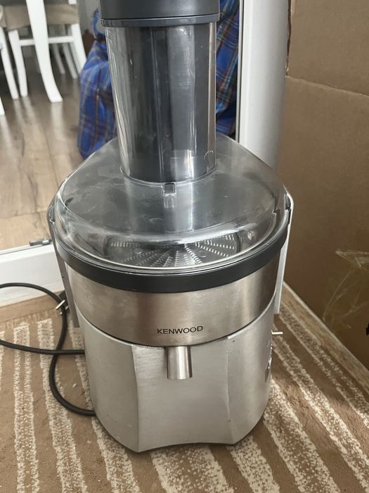 Продам соковыжималку Kenwood