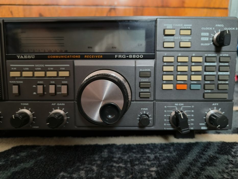 Radio receptor Yaesu Frg 8800