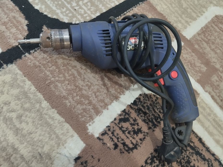 Дрел ишлайди зур