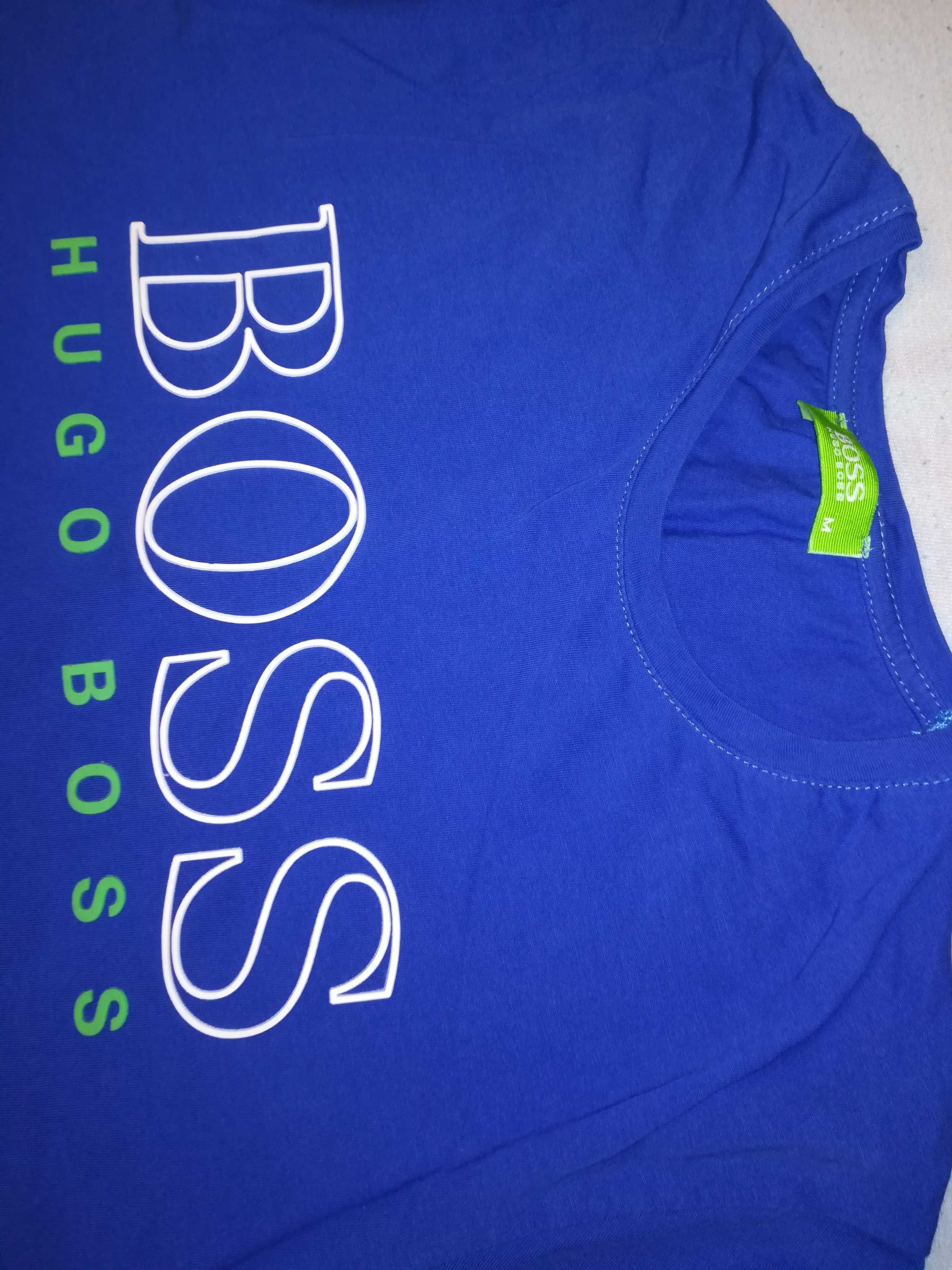 Тениска- синя с надпис отпред BOSS