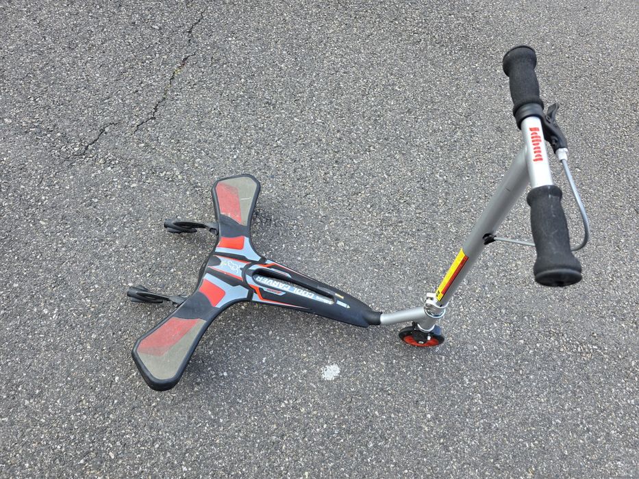 Trotineta Cool Carver 
Cool Carver ofera o experienta unica de utili