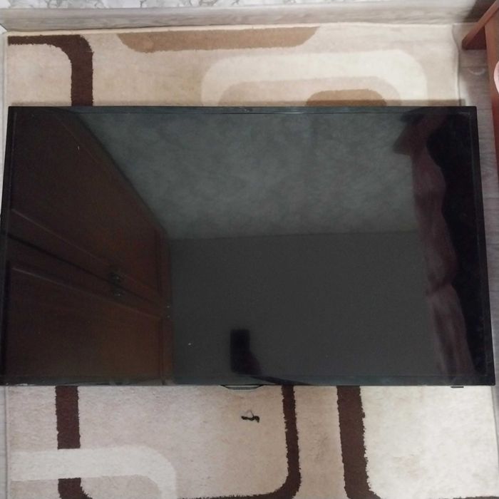 Продам телевизор Samsung LED42