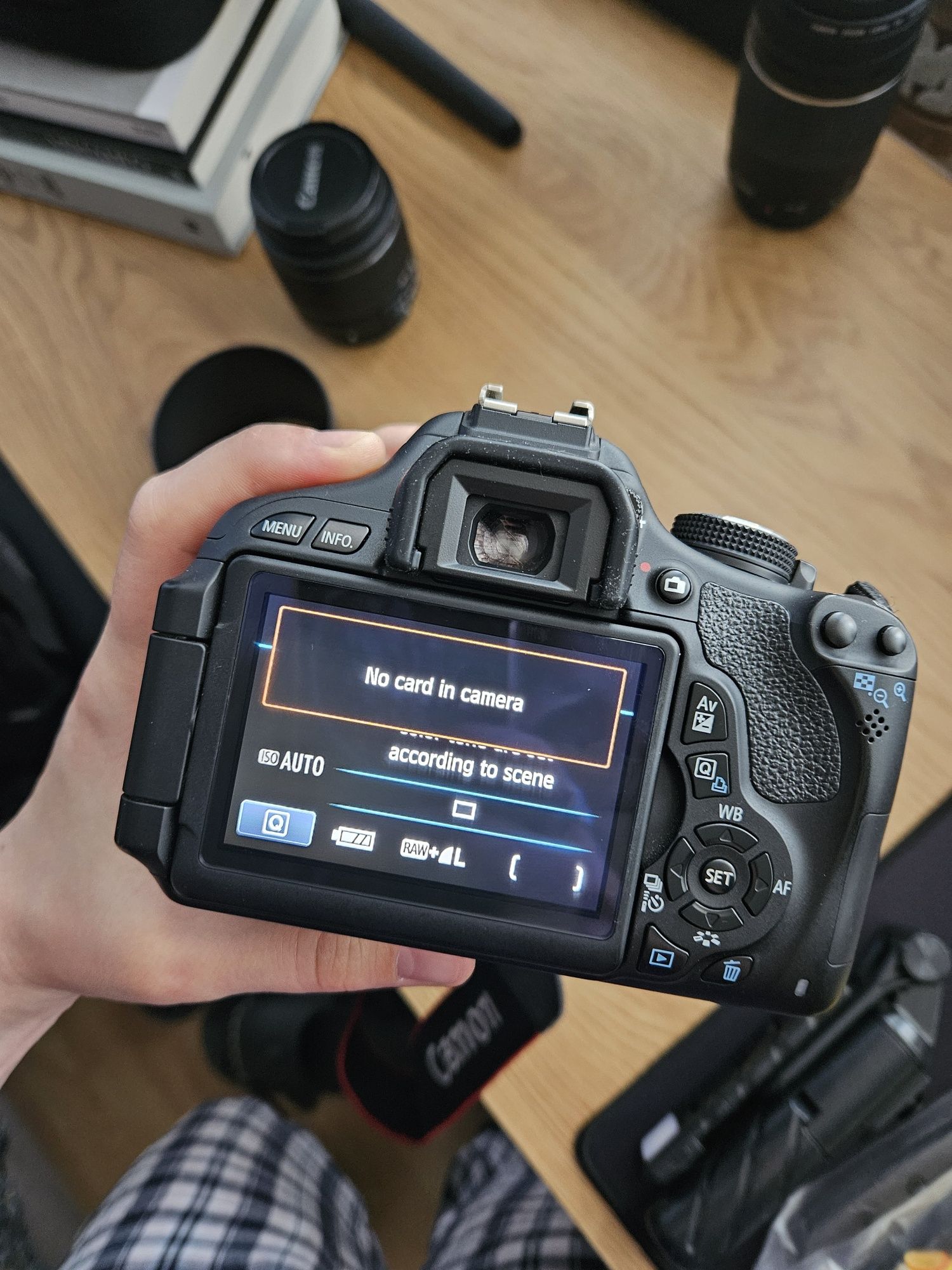 Фотоапарат EOS 600D