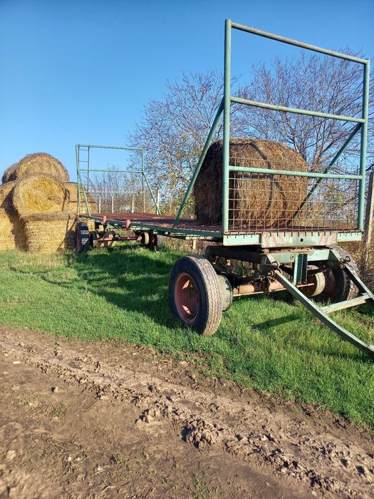 Vând balena-trailer