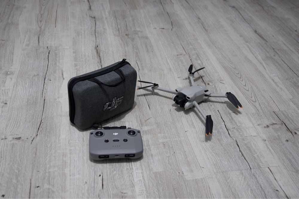 Drona DJI mini 3