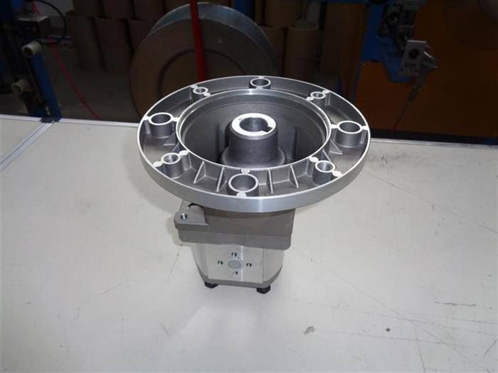 Grup hidraulic pentru motor electric