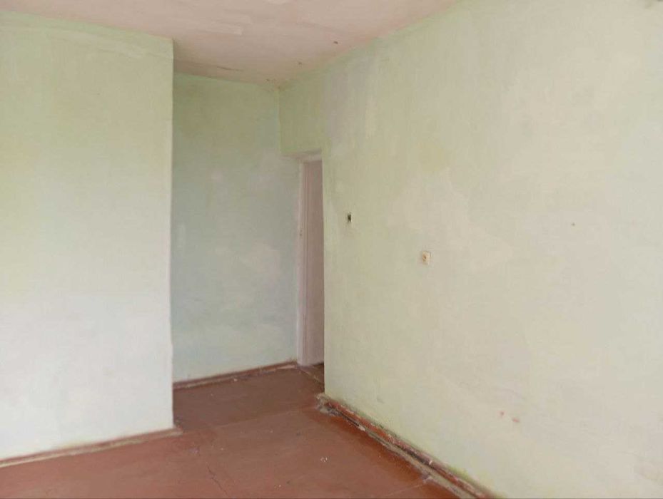 Уй сотилади. 1-этаж дом.