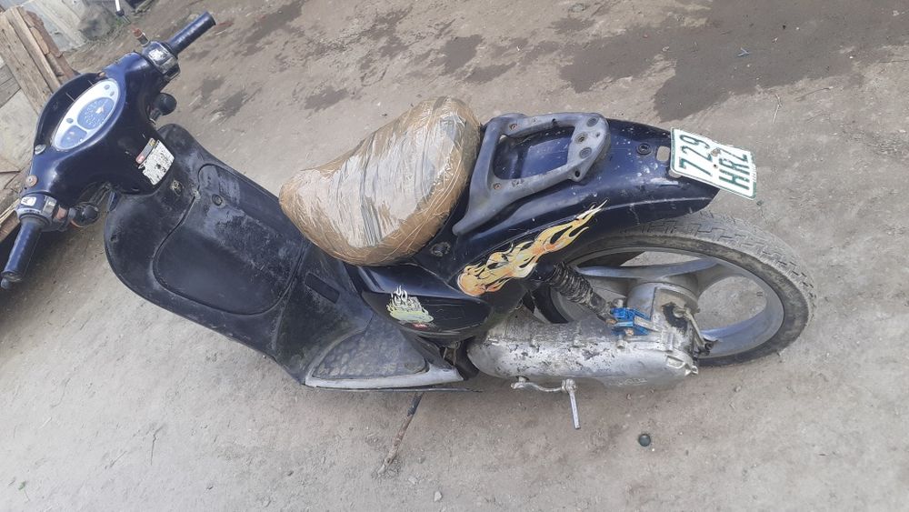 Vand scuter aprilia 80 cc Urgent
