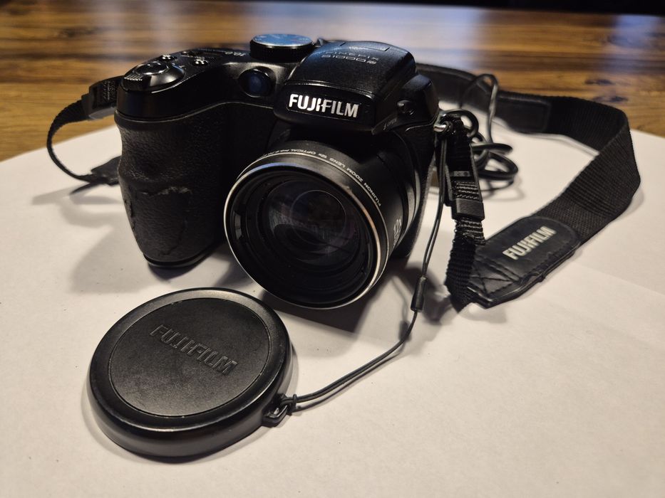 Aparat foto Fujifilm FinePix S1000Fd