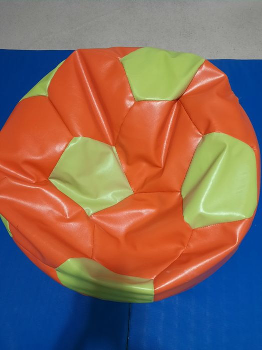 Fotoliu deosebit tip minge care se asorteaza cu mobila dvs