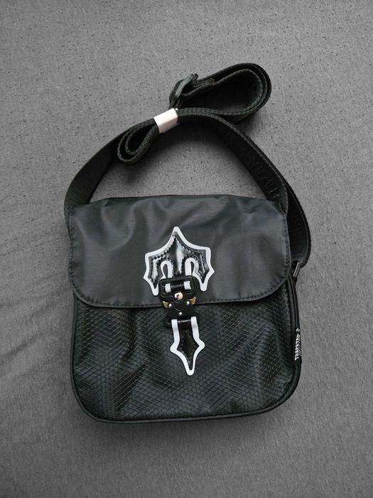 Trapstar Bag Reflective (чантичка)