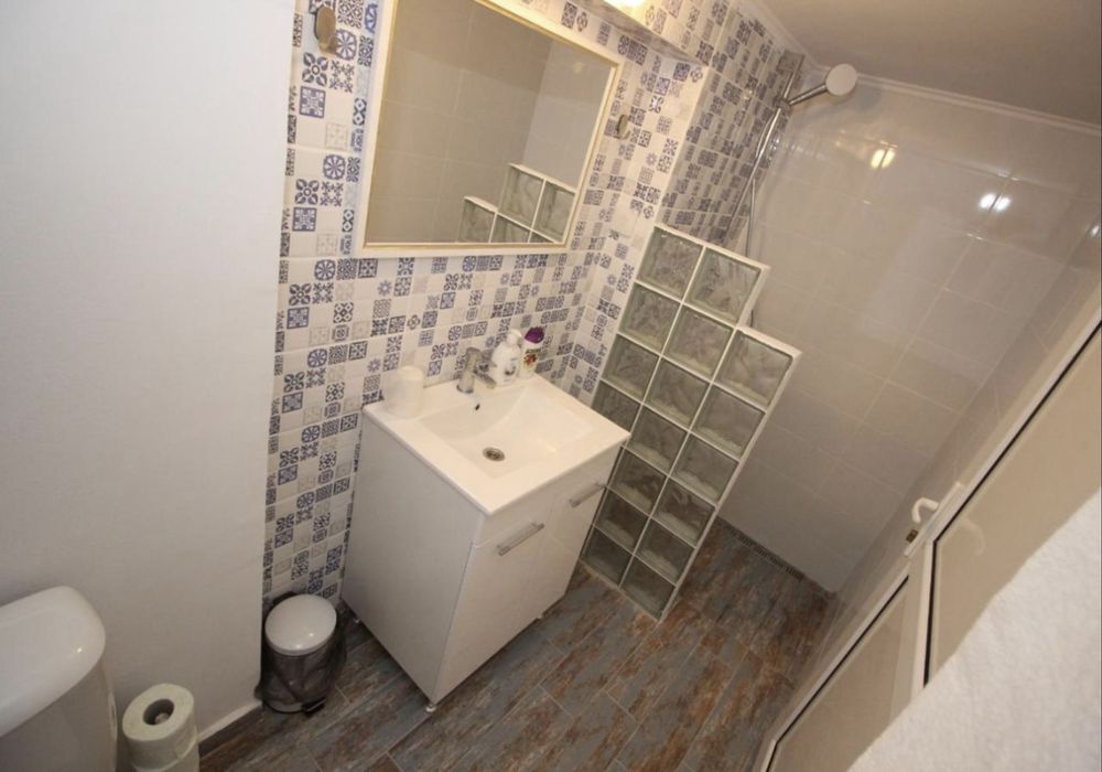 Inchiriez Studio in regim hotelier la 3 minute de piata sfatului