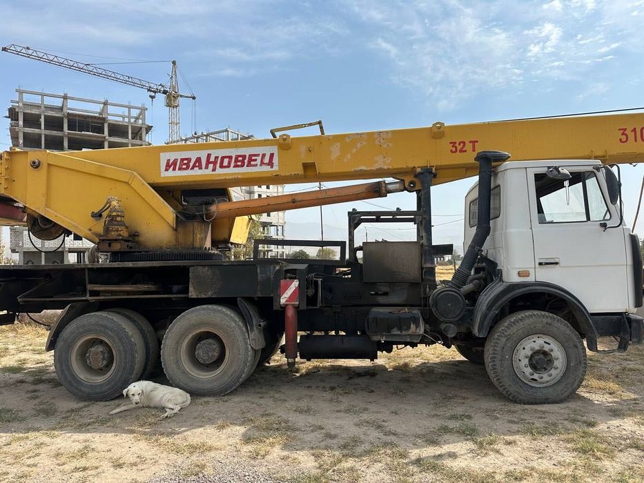 Avtokran MAZ 32 tn