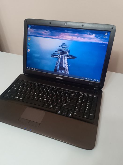 Ноутбук i3 2,53ггрц 8/500гб заряд 2часа держит