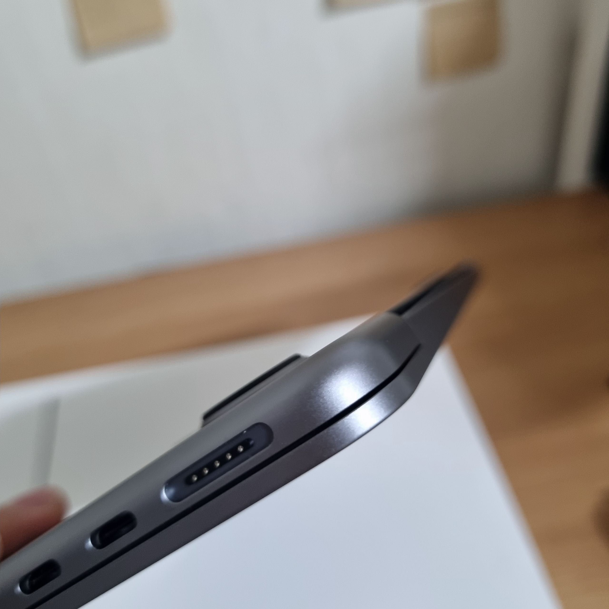 MacBook Air M3, 16-256 GB, 100% Space Gray