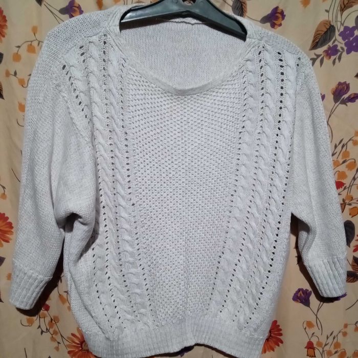 Әйел адам мен балалар  киімдерін тегін береміз (оншақты коробка).