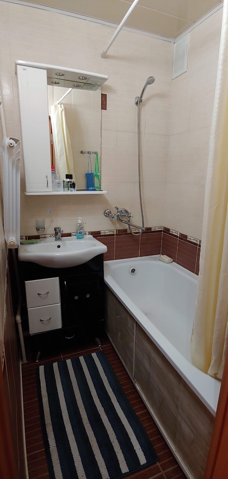 Продам 2 комнатную кв.Строителей 19