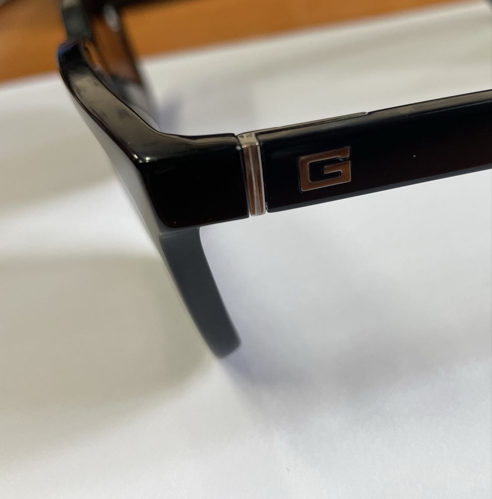 Слънчеви очила Guess