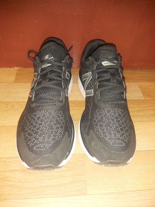 Маратонки New Balance и Brooks