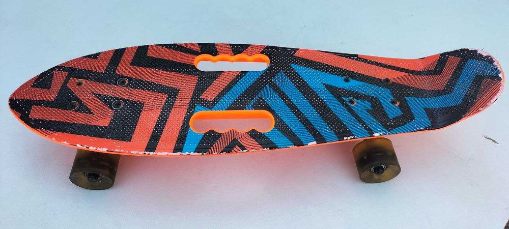 Продается скейтборд б/у.