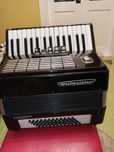 Vând Acordeon Weltmeister Stela