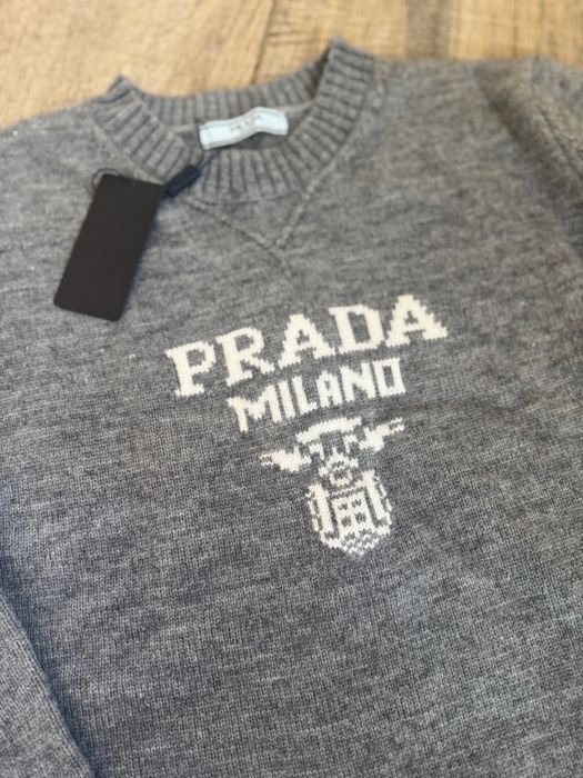 Дамски пуловер нов