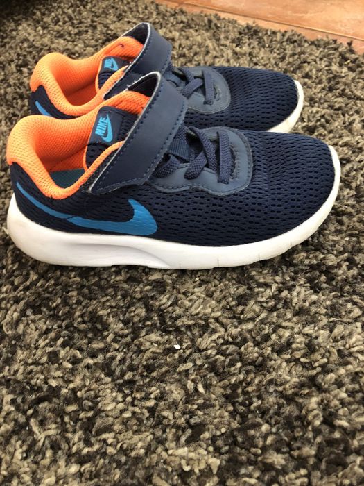 Страхотни маратонки nike и adidas