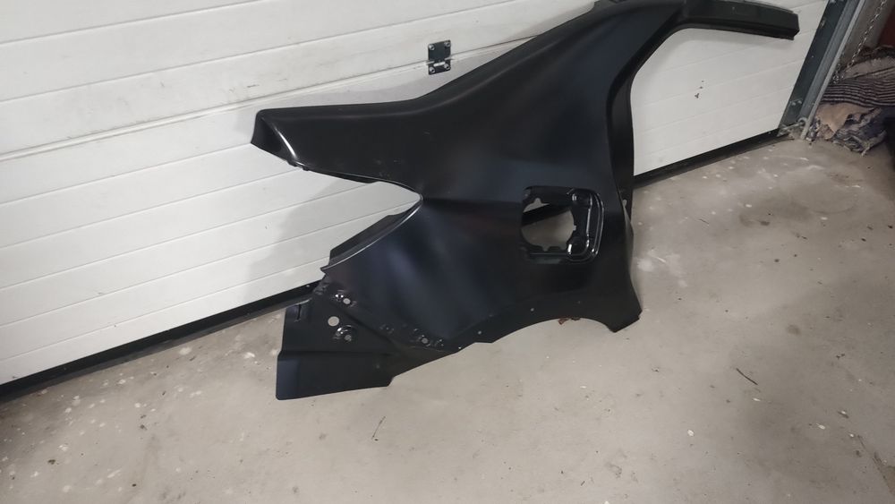 Aripa dreapta spate Logan 2 stepway