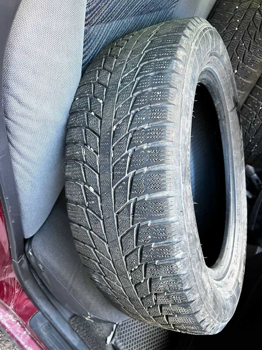 Продам шины зимние 205/60/R16 в отличном состоянии