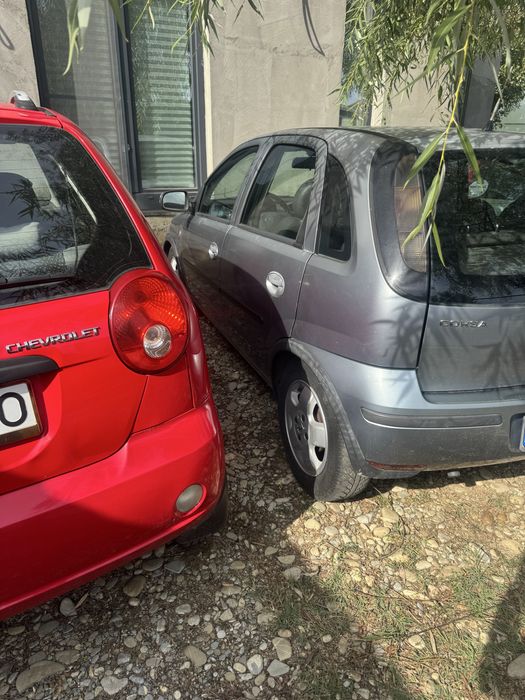 Vand opel corsa 2 bucati 1,2 benzina