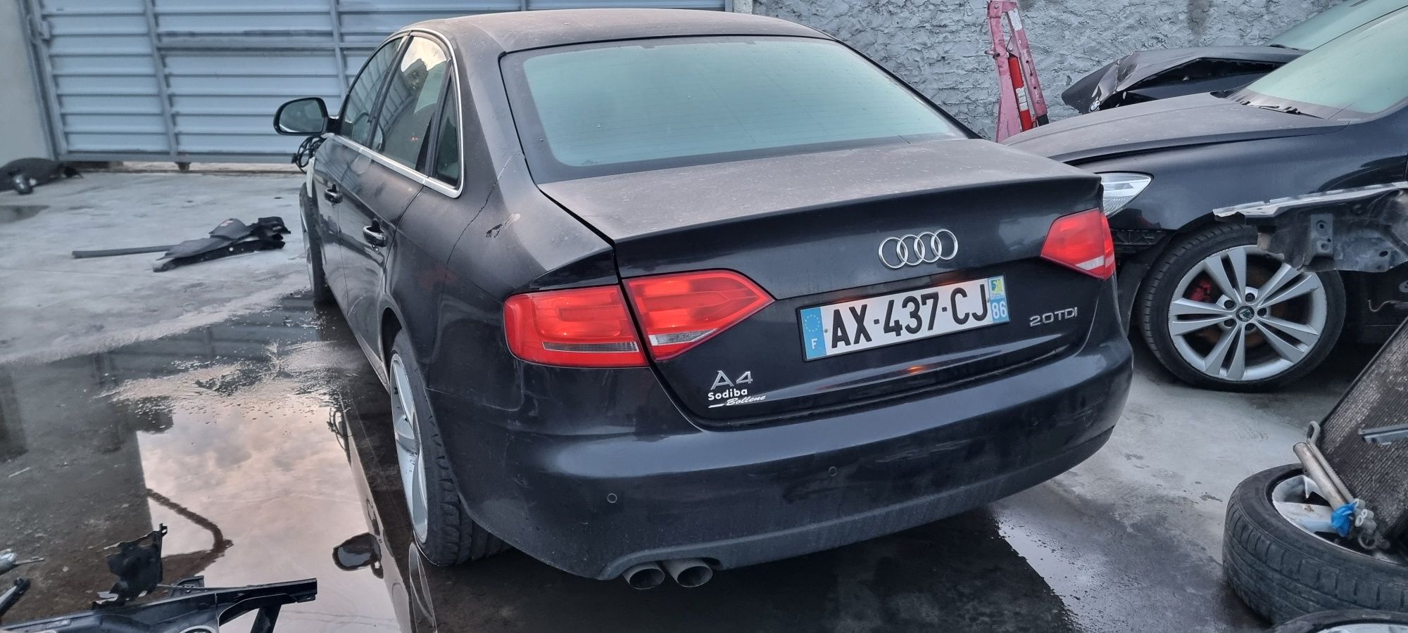 Bara spate audi a4 b8  cu senzori de parcare