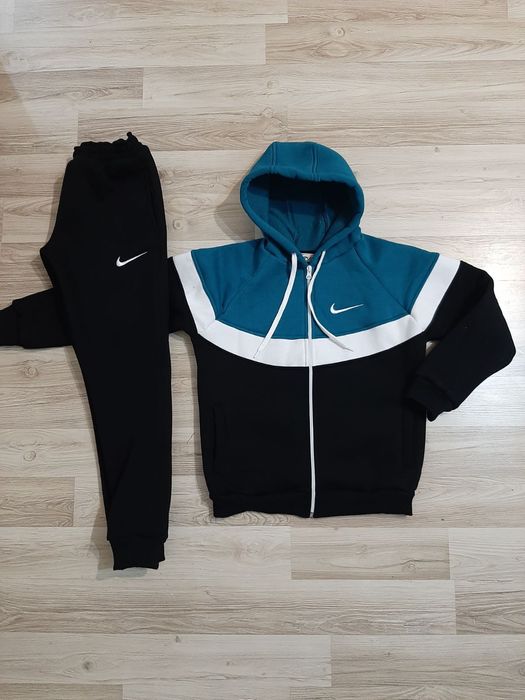 Ватирани детски екипи Nike от 1 до 16 години