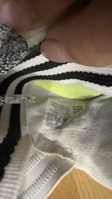 Детски футболни бутонки