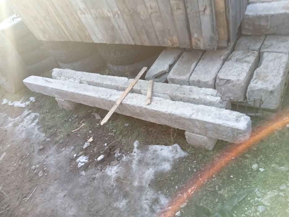 Продам пескоблок, перемычки, половинки блоков,